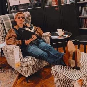 Meet your Posher, Jake